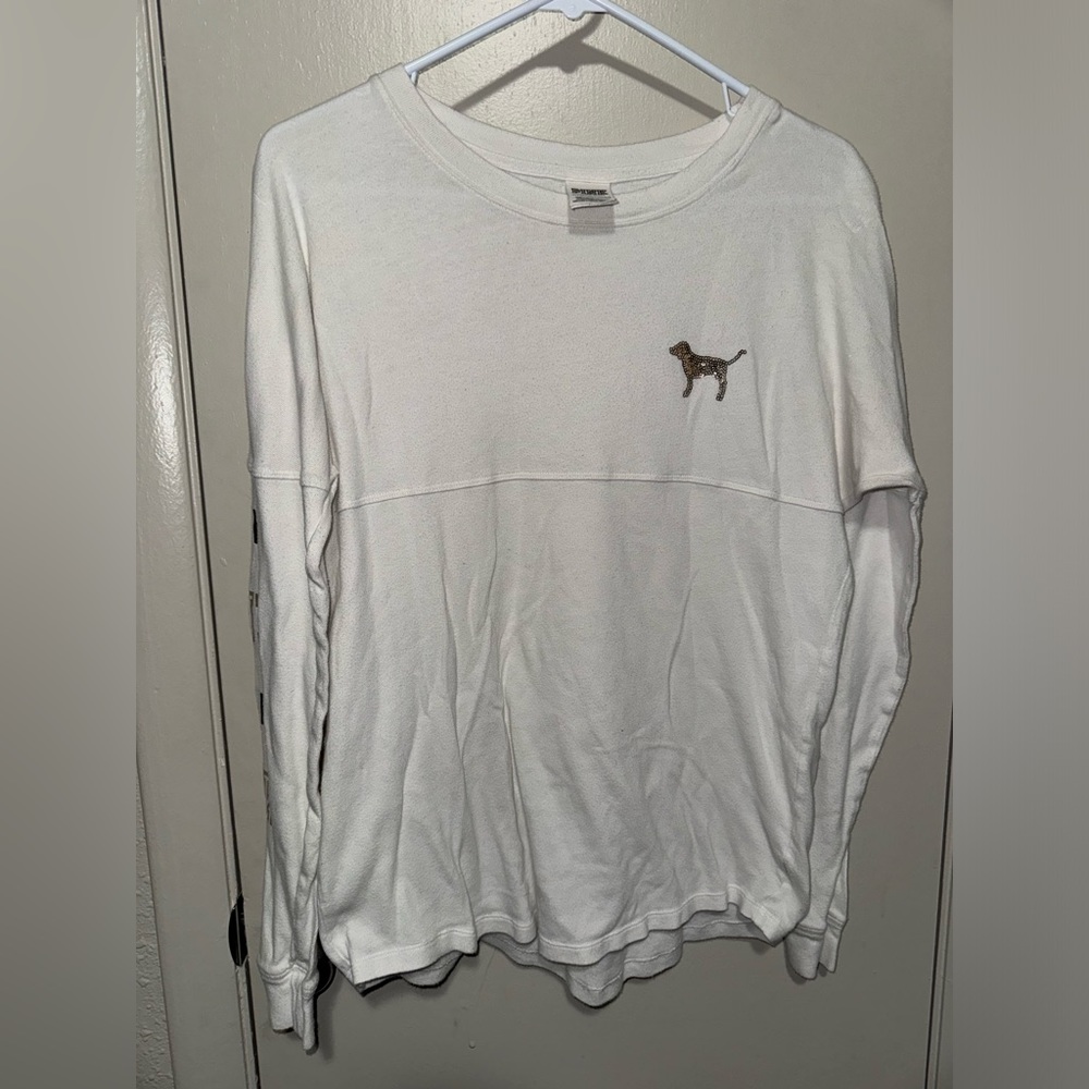 Women’s shirt size small